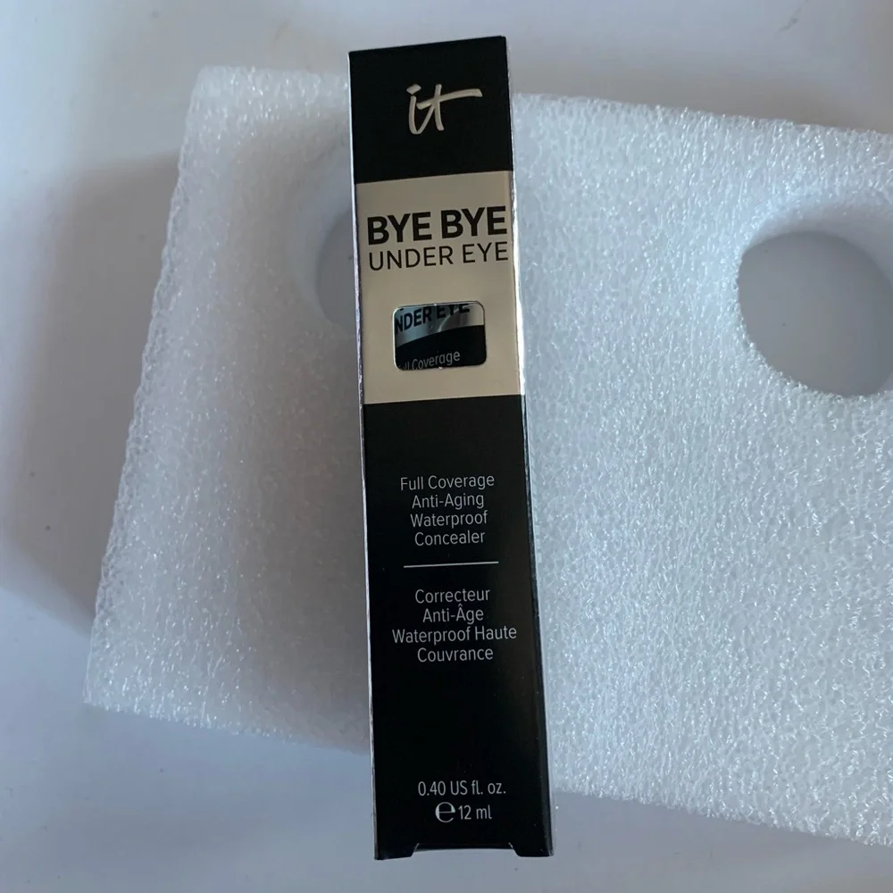 IT cosmetic Waterproof Concealer in Tan natural (Shade 33 .5 )